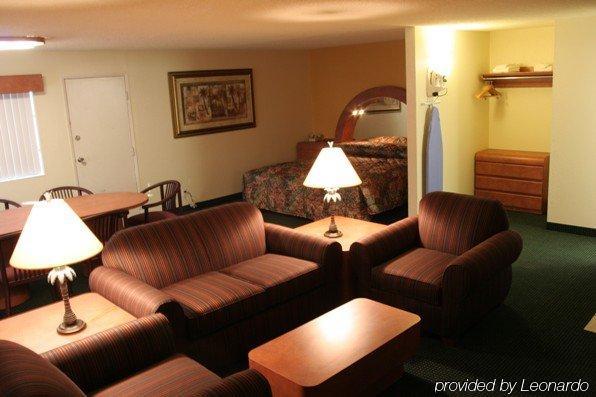 University Inn And Suites Ταλαχάσι Δωμάτιο φωτογραφία